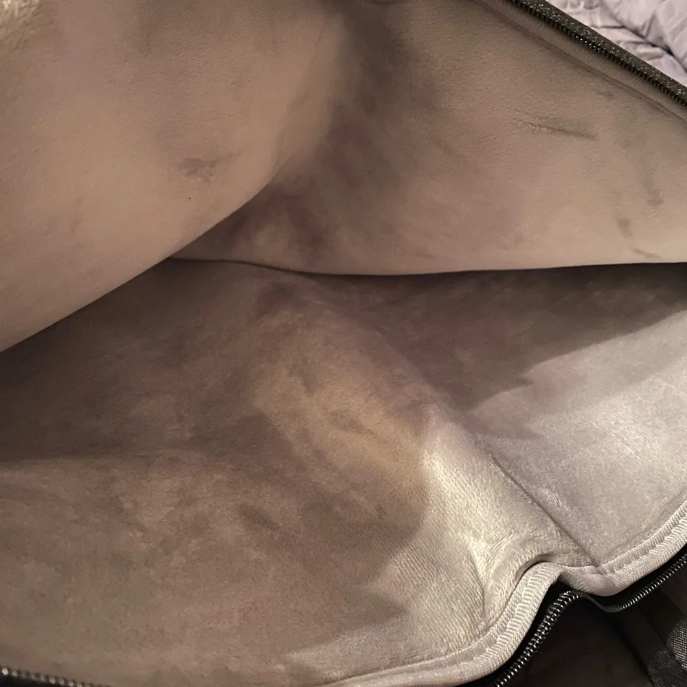 NWT Voova Laptop Bag (17-17.3”)
